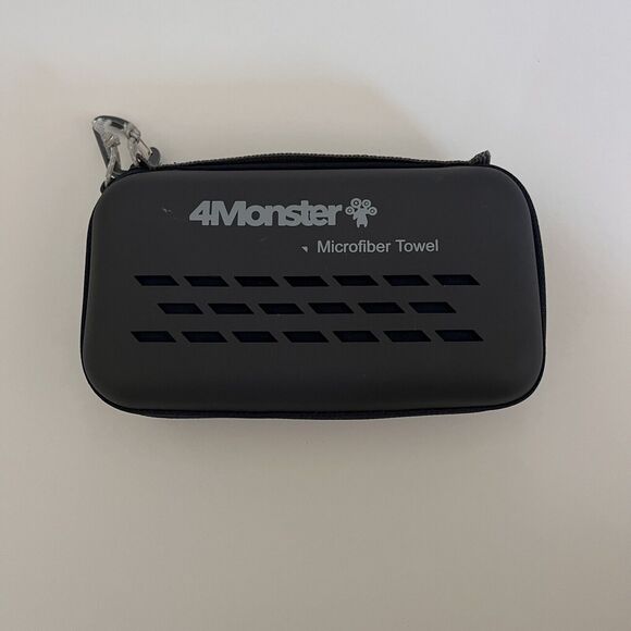 4Monster Towels Super Absorbent, Fast Drying Microfiber Travel Towel 47”x23” - Picture 3 of 5